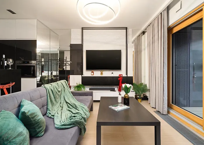Golden Apartments -City Center - Mennica Residence