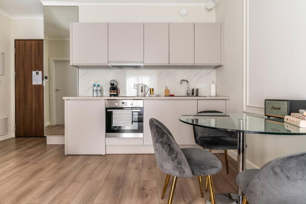 Golden -city Center - Mennica Apartment Warschau